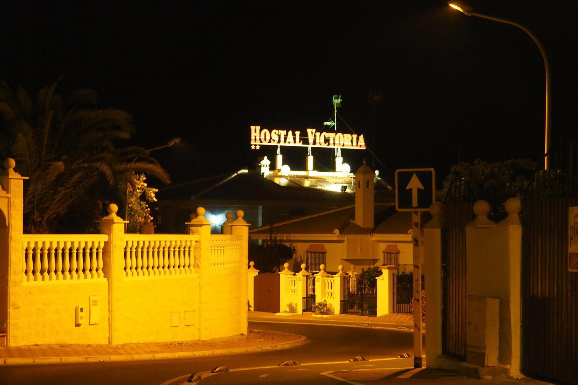 Victoria Hotel Маталасканьас Экстерьер фото